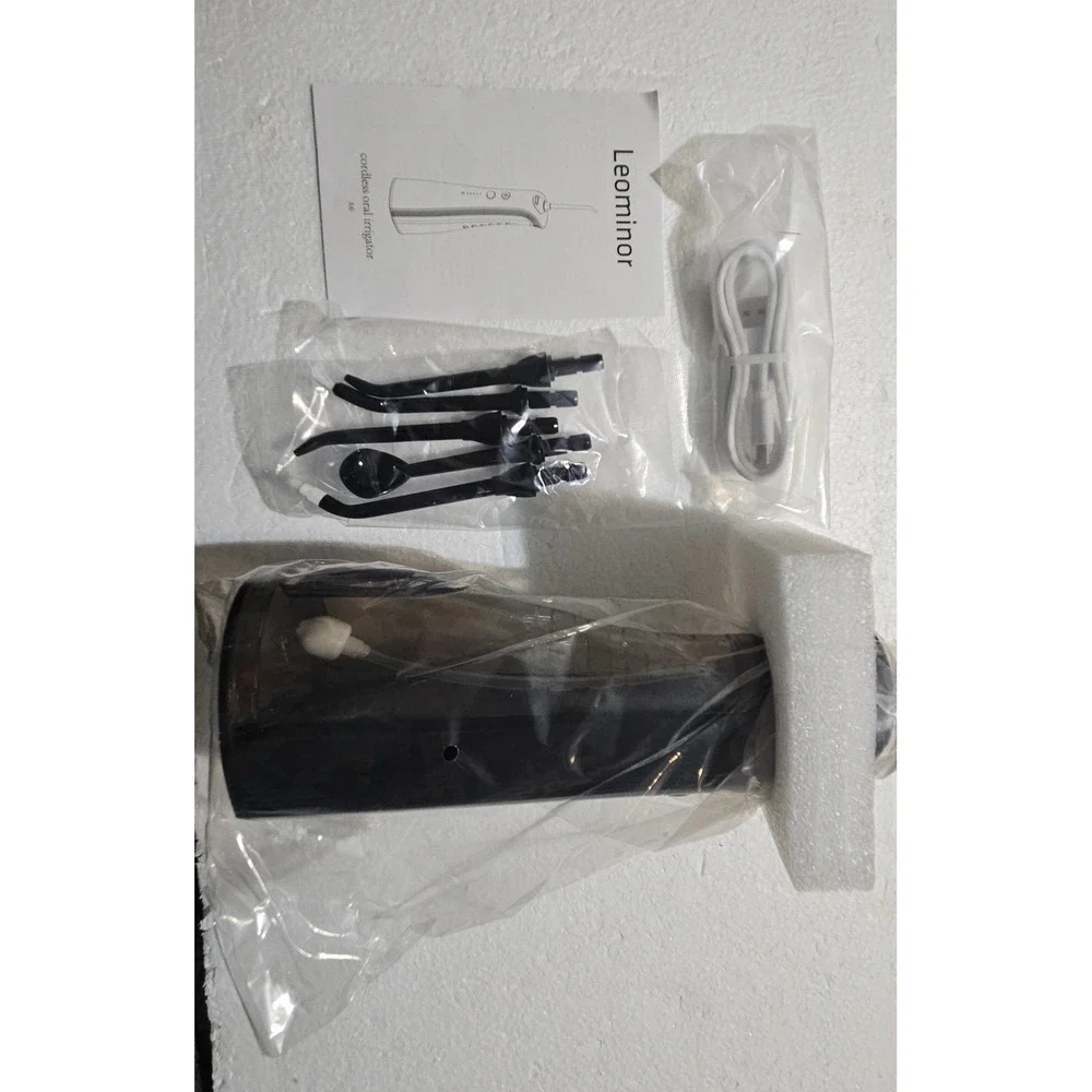 Leominor Cordless Water Flosser Portable Oral Irrigator‎ IPX7 Waterproof Black